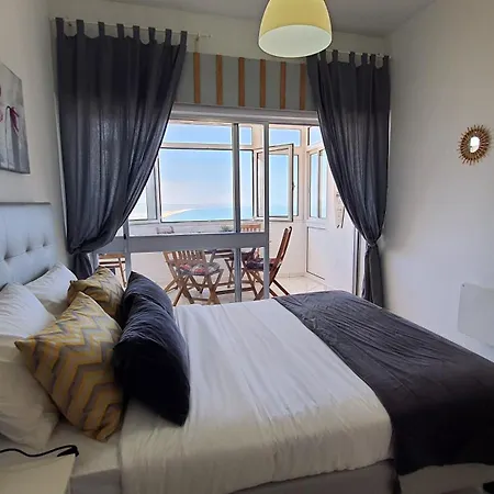 Front Ocean View Apartment